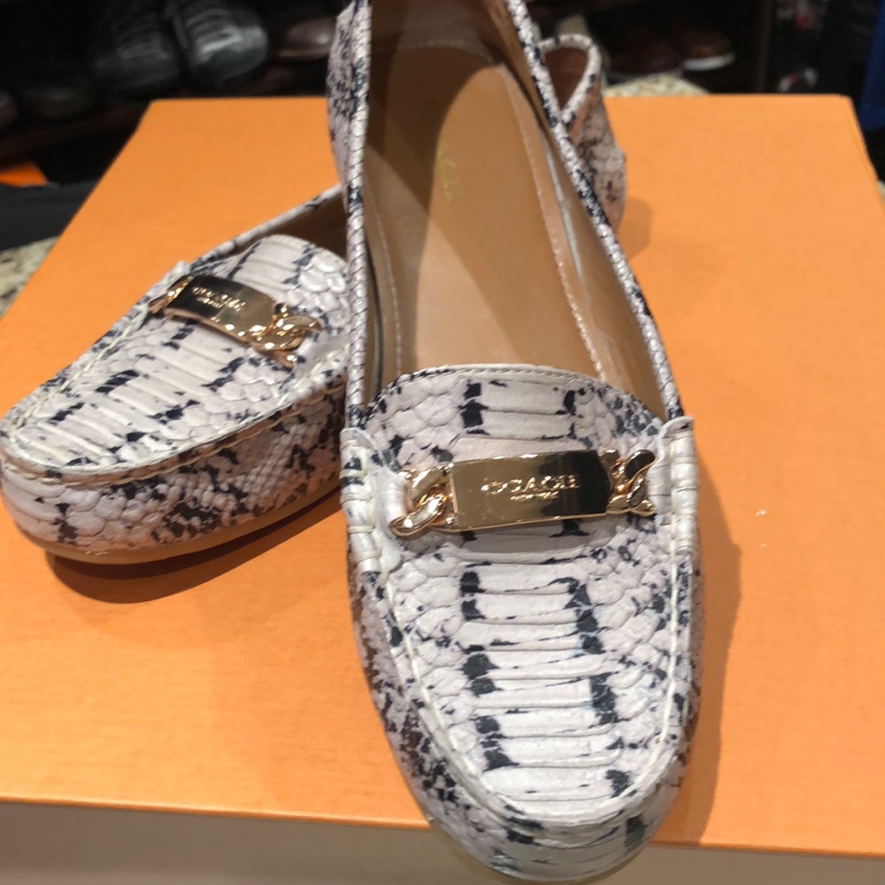 Coach flats